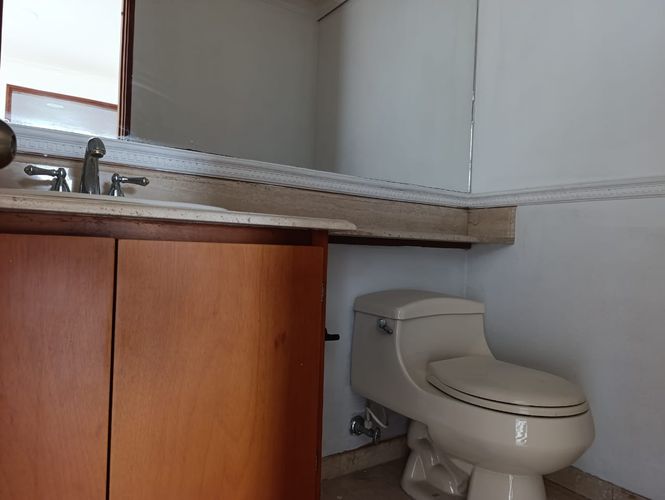 Apartamento de 3 alcobas en arriendo en El Poblado, Medellín, 260 m² · foto 18 de 18