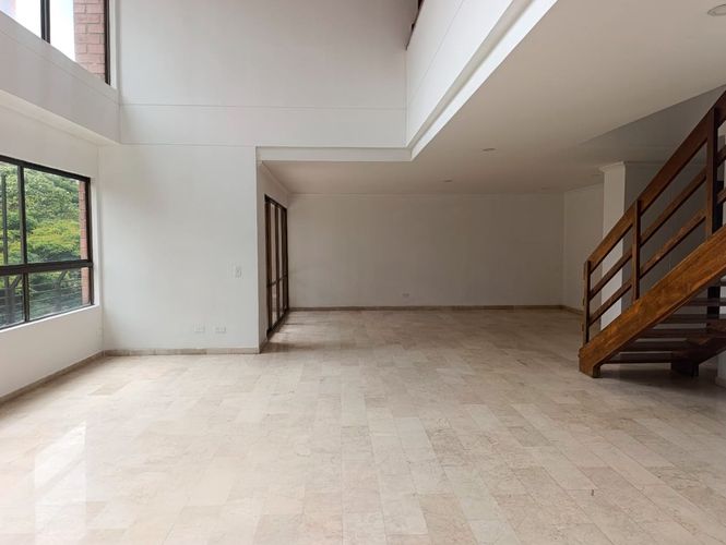 Apartamento de 3 alcobas en arriendo en El Poblado, Medellín, 260 m² · foto 7 de 18