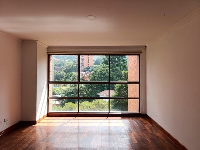 Apartamento de 3 alcobas en arriendo en El Poblado, Medellín, 260 m² · foto 6 de 18