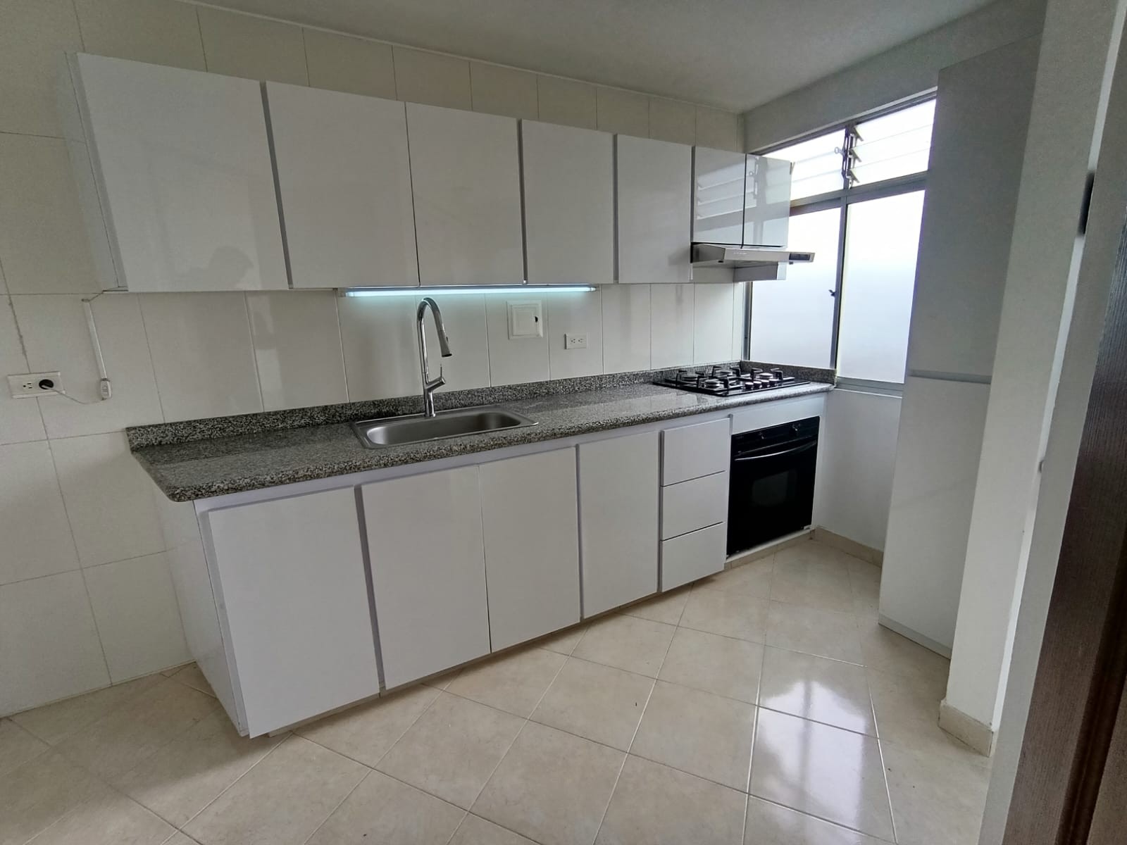 Apartamento en venta en Colseguros, Manizales · foto 14 de 17