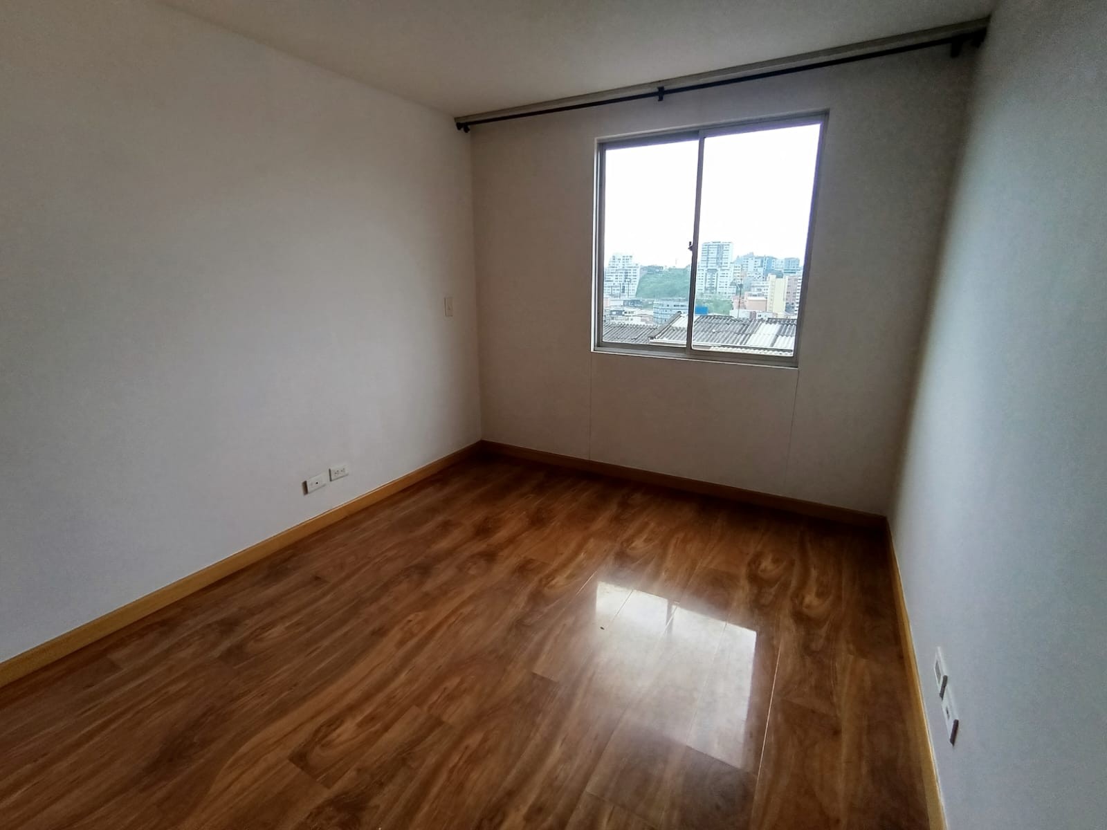 Apartamento en venta en Colseguros, Manizales · foto 7 de 17