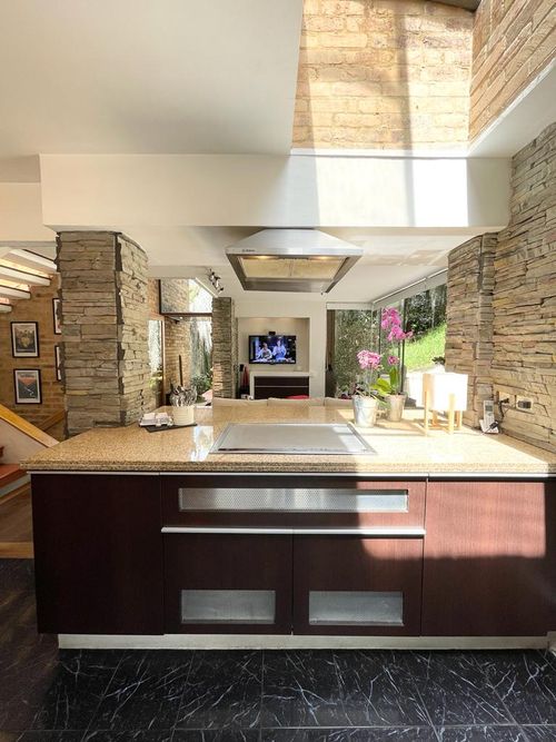 Casa de 4 alcobas en venta en Sotileza, Bogotá, 341 m² · foto 9 de 20