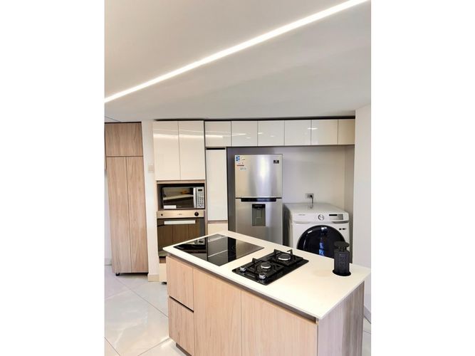 Apartamento de 3 alcobas en venta en El Campestre, Medellín, 128 m² · foto 2 de 18