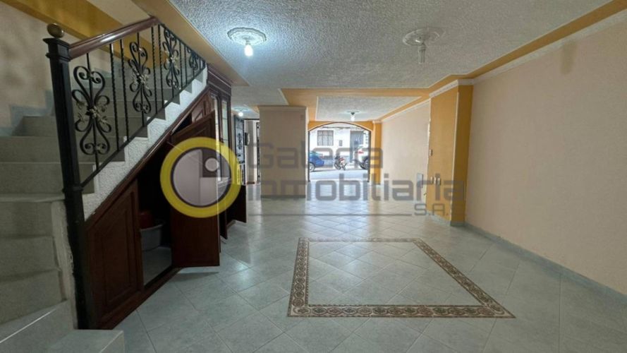 Casa de 5 alcobas en venta en San Francisco, Bucaramanga, 192 m² · foto 3 de 19