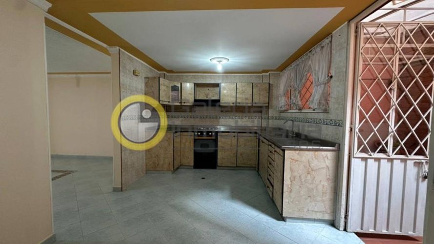 Casa de 5 alcobas en venta en San Francisco, Bucaramanga, 192 m² · foto 4 de 19