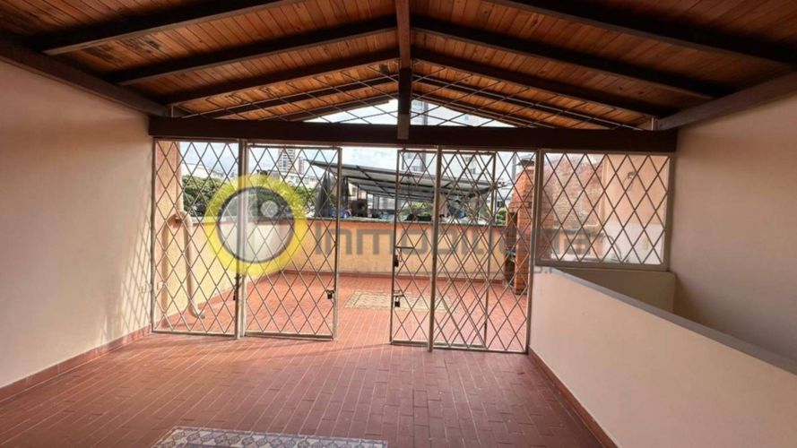 Casa de 5 alcobas en venta en San Francisco, Bucaramanga, 192 m² · foto 18 de 19
