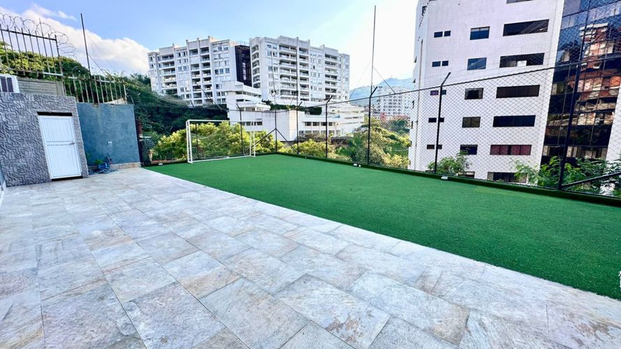 Casa de 4 alcobas en venta en Santa Teresita, Cali, 671 m² · foto 16 de 24