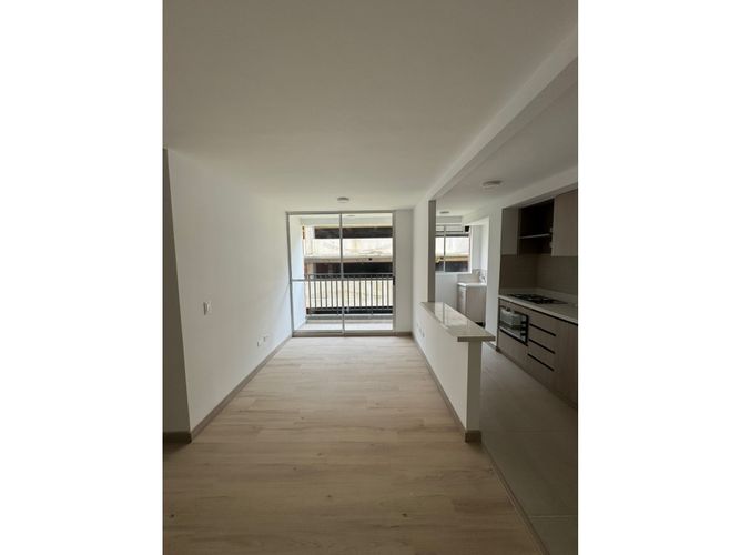 Apartamento de 3 alcobas en venta en Cuatro Esquinas, Rionegro, 66 m² · foto 2 de 12