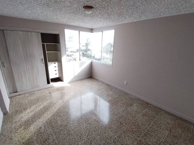 Apartamento de 3 alcobas en venta en Sotomayor, Bucaramanga, 163 m² · foto 7 de 11