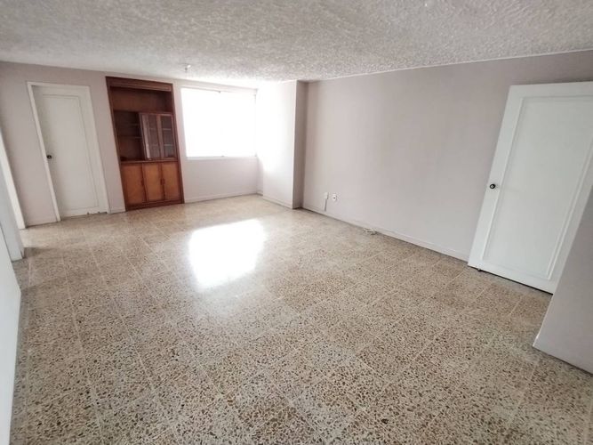 Apartamento de 3 alcobas en venta en Sotomayor, Bucaramanga, 163 m² · foto 9 de 11