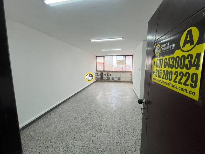 Oficina en arriendo en Centro, Bucaramanga, 55 m² · foto 2 de 6