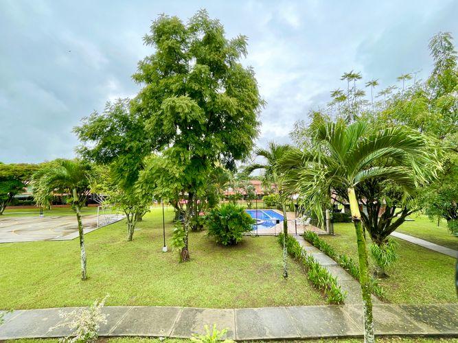 Casa de 3 alcobas en venta en El Castillo, Jamundí, 224 m² · foto 3 de 24
