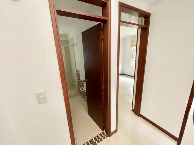 Casa de 3 alcobas en venta en El Castillo, Jamundí, 224 m² · foto 4 de 24