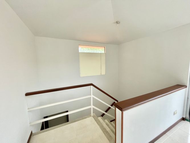 Casa de 3 alcobas en venta en El Castillo, Jamundí, 224 m² · foto 8 de 24
