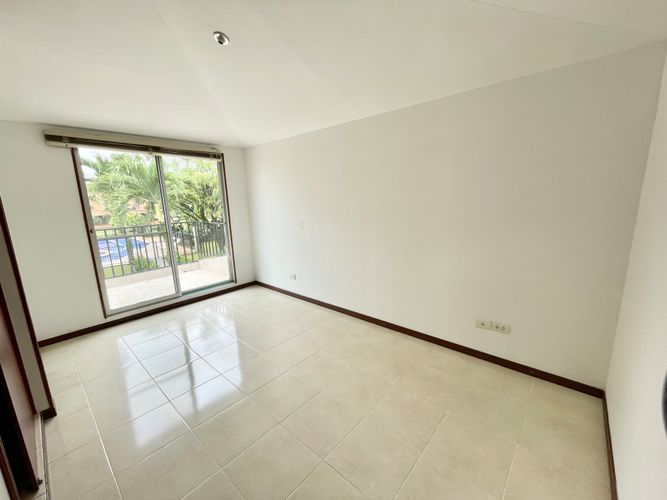 Casa de 3 alcobas en venta en El Castillo, Jamundí, 224 m² · foto 13 de 24