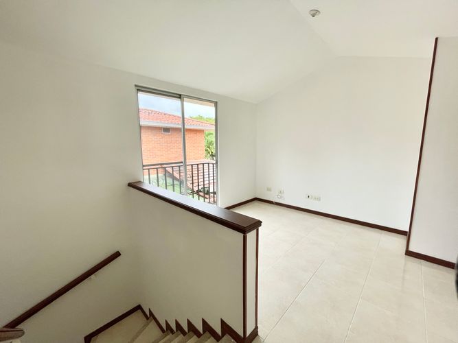 Casa de 3 alcobas en venta en El Castillo, Jamundí, 224 m² · foto 17 de 24