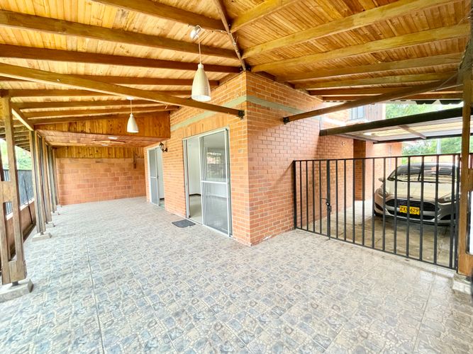 Casa de 3 alcobas en venta en El Castillo, Jamundí, 224 m² · foto 20 de 24