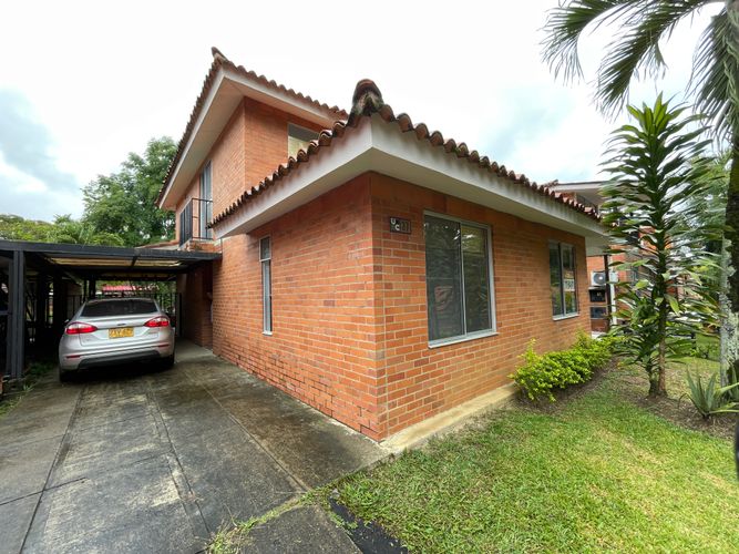 Casa de 3 alcobas en venta en El Castillo, Jamundí, 224 m² · foto 23 de 24