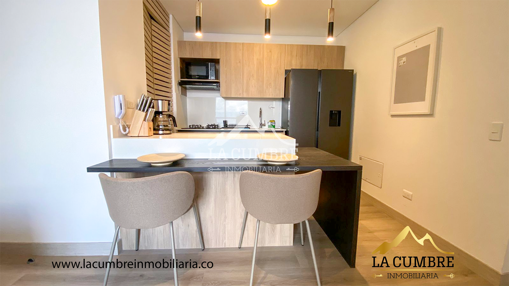 Apartamento en arriendo en El Poblado, Medellín · foto 3 de 13