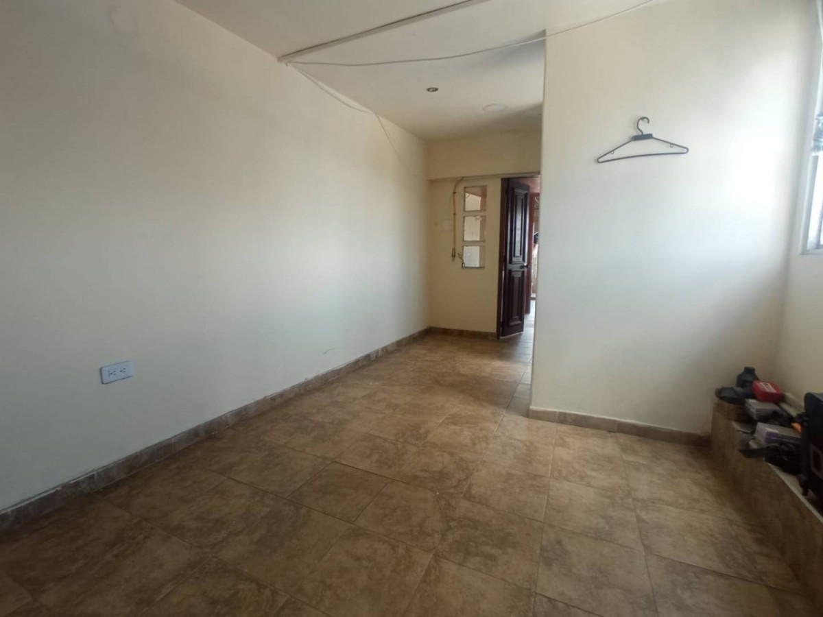 Casa en venta en San Jose De Fontibon, Bogotá · foto 3 de 24