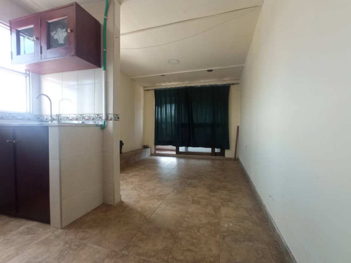 Casa en venta en San Jose De Fontibon, Bogotá · foto 6 de 24