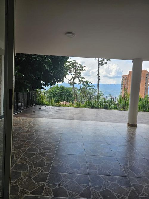 Casa de 5 alcobas en venta en La Calera, Medellín, 420 m² · foto 18 de 18