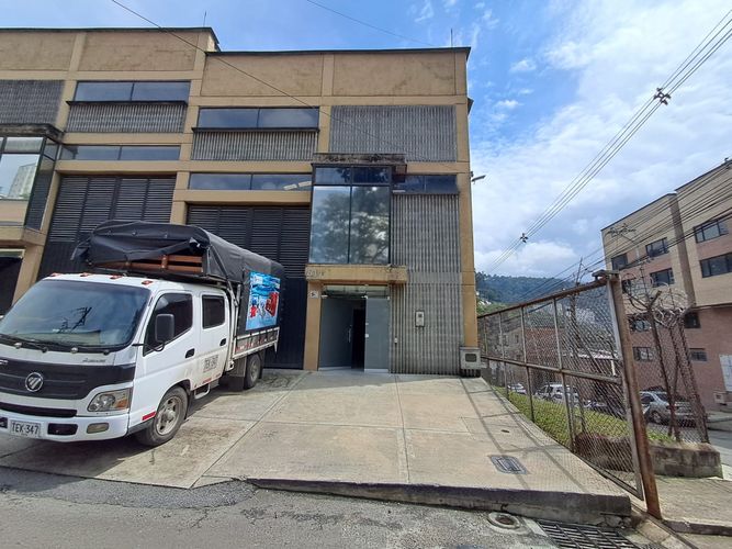 Bodega en arriendo en La Inmaculada, La Estrella, 240 m² · foto 5 de 10