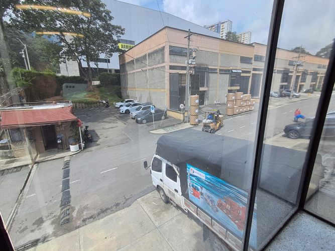 Bodega en arriendo en La Inmaculada, La Estrella, 240 m² · foto 10 de 10