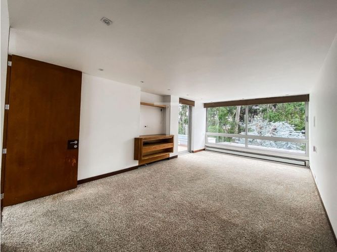 Casa de 4 alcobas en venta en Chico Norte, Bogotá, 830 m² · foto 3 de 24
