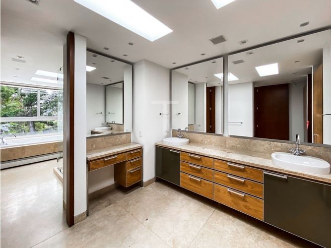 Casa de 4 alcobas en venta en Chico Norte, Bogotá, 830 m² · foto 13 de 24