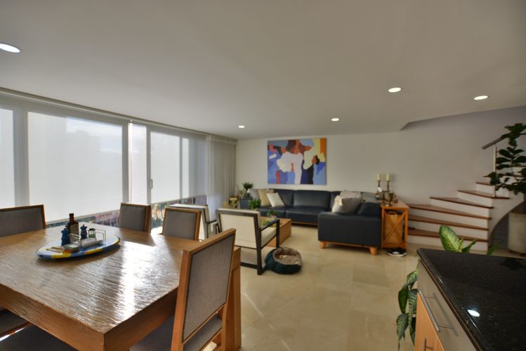 Casa de 4 alcobas en venta en El Tesoro, Medellín, 268 m² · foto 10 de 24