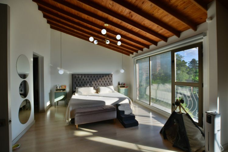 Casa de 4 alcobas en venta en El Tesoro, Medellín, 268 m² · foto 18 de 24