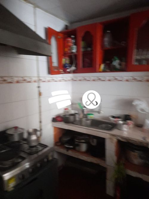 Casa de 9 alcobas en venta en La Magnolia, Madrid, 288 m² · foto 5 de 12