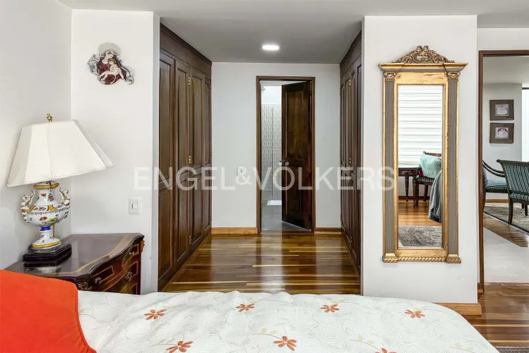Apartamento de 3 alcobas en venta en Santa Paula, Bogotá, 236 m² · foto 15 de 20