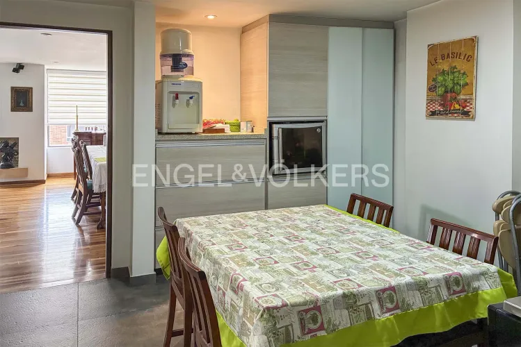 Apartamento de 3 alcobas en venta en Santa Paula, Bogotá, 236 m² · foto 8 de 20