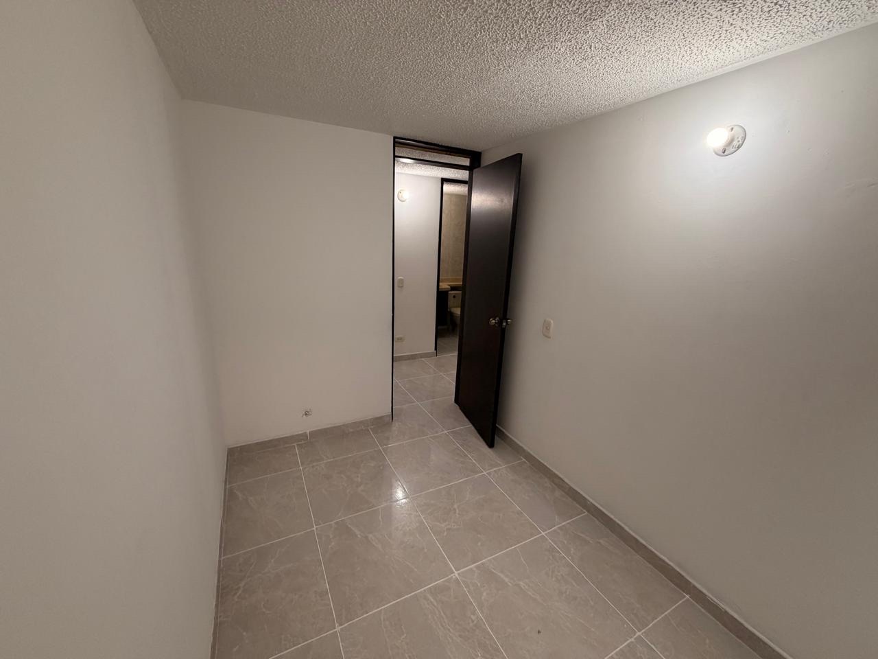 Apartamento en venta en Fontibon, Bogotá · foto 8 de 21