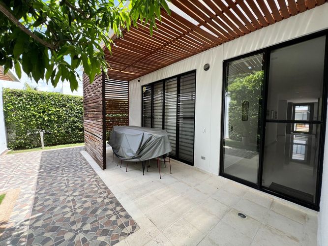 Casa de 3 alcobas en venta en Miraflores, Girardot, 210 m² · foto 6 de 24