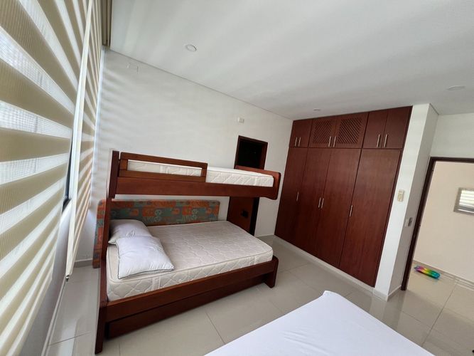 Casa de 3 alcobas en venta en Miraflores, Girardot, 210 m² · foto 13 de 24