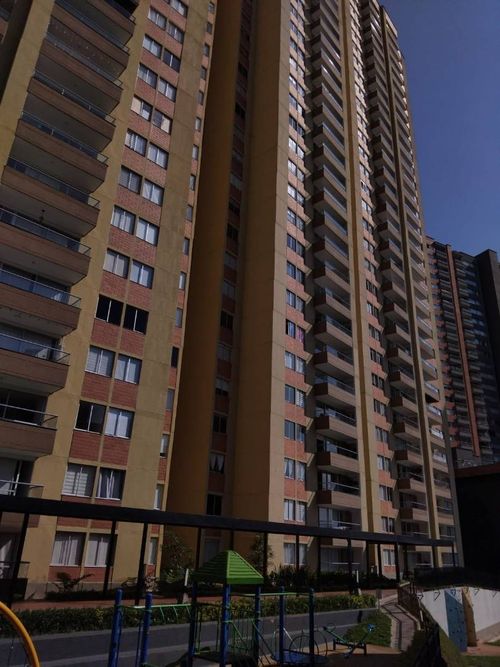 Apartamento de 2 alcobas en arriendo en Calasanz, Medellín, 71 m² · foto 2 de 6