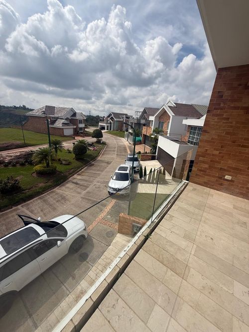 Casa de 4 alcobas en venta en Ruitoque Condominio, Floridablanca, 530 m² · foto 15 de 24