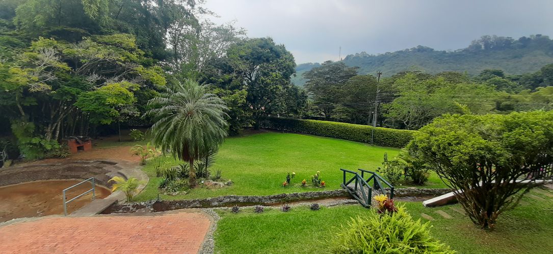 Casa de 3 alcobas en venta en Chorro De La Plata, Cali, 385 m² · foto 2 de 24