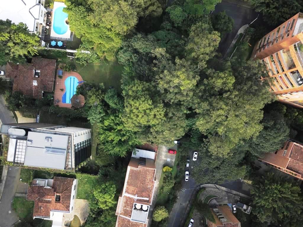 Lote en venta en El Poblado, Medellín [No disponible] 4