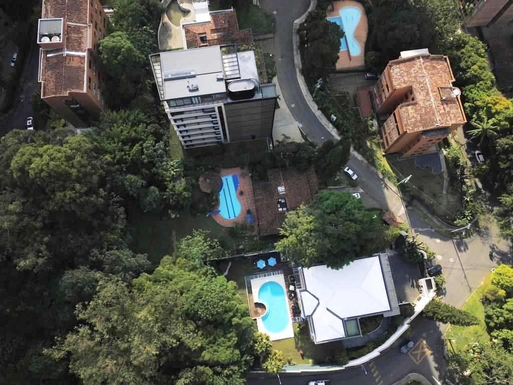 Lote en venta en El Poblado, Medellín [No disponible] 5