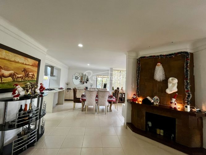 Apartamento de 4 alcobas en venta en El Diamante No. 2, Medellín, 215 m² · foto 6 de 24