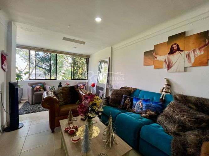 Apartamento de 4 alcobas en venta en El Diamante No. 2, Medellín, 215 m² · foto 7 de 24