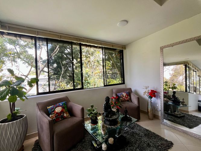 Apartamento de 4 alcobas en venta en El Diamante No. 2, Medellín, 215 m² · foto 9 de 24