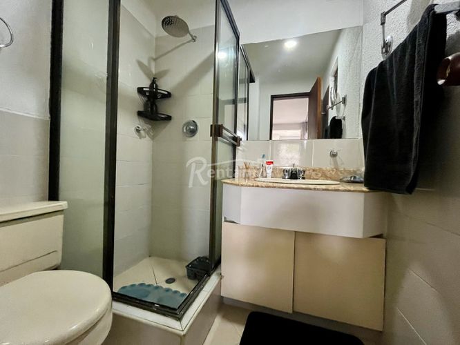 Apartamento de 4 alcobas en venta en El Diamante No. 2, Medellín, 215 m² · foto 18 de 24