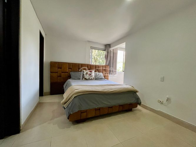 Apartamento de 4 alcobas en venta en El Diamante No. 2, Medellín, 215 m² · foto 22 de 24