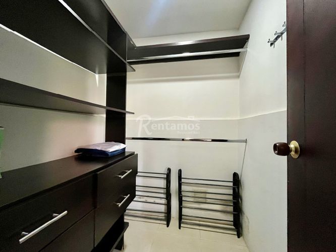 Apartamento de 4 alcobas en venta en El Diamante No. 2, Medellín, 215 m² · foto 24 de 24