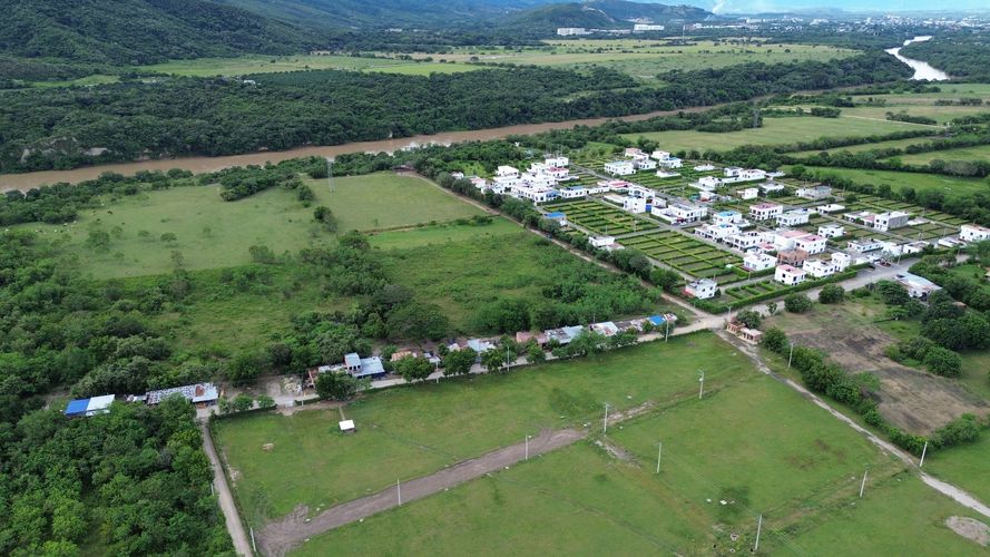 Lote en venta en Ricaurte, 500 m² · foto 2 de 9